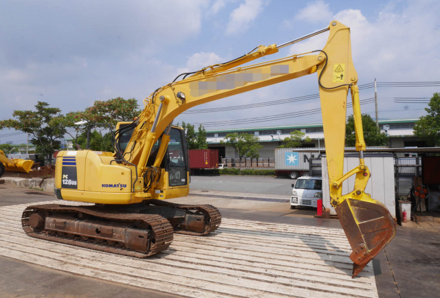 PC128US-8-21156 (Komatsu / Excavator)